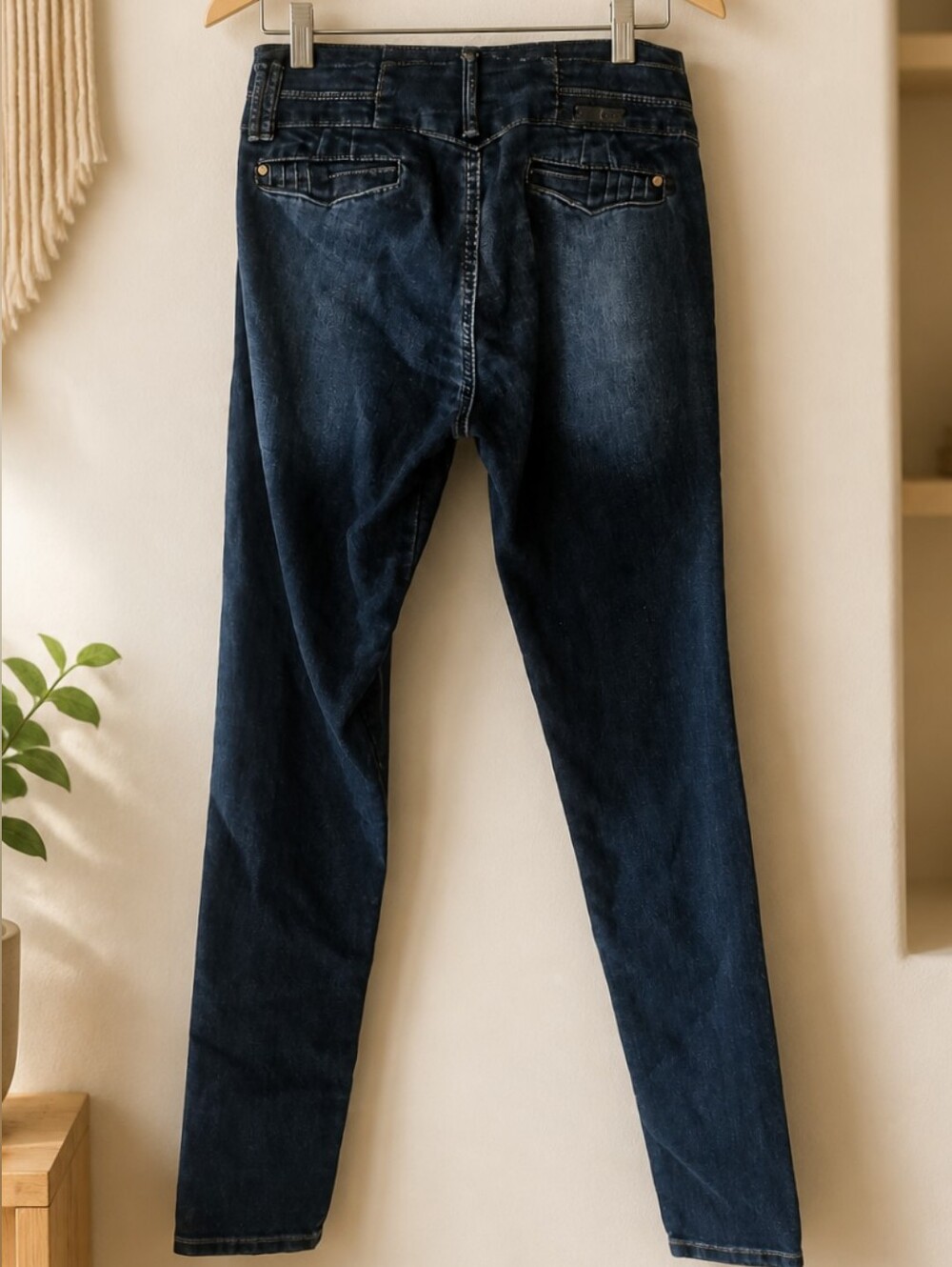 G&B Premium Denim Triple-Button Vintage Skinny Jeans. - Picture 3 of 6